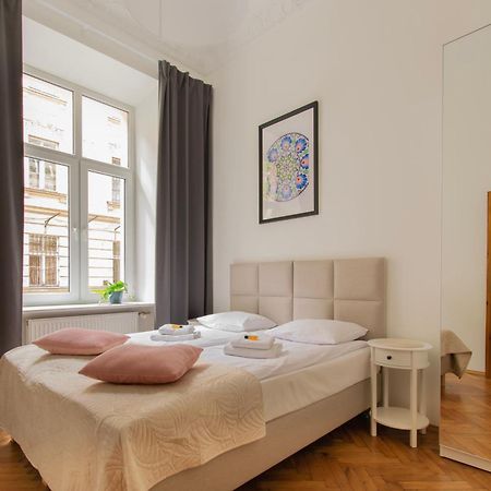 Ground Floor Family Apartment 克拉科夫 外观 照片